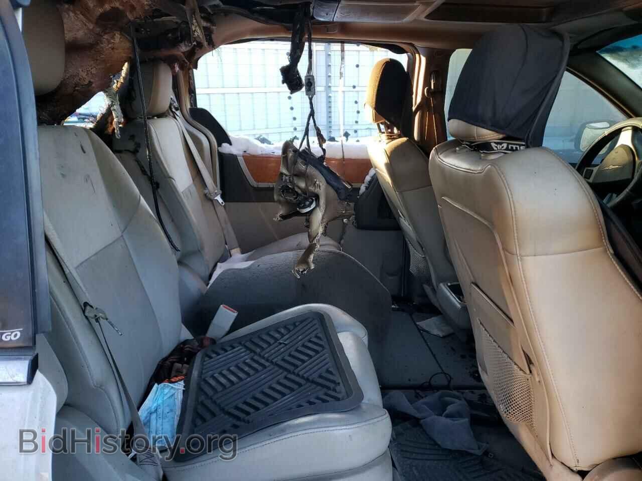 2008 CHRYSLER MINIVAN - VIN: 2A8HR64X78R736219 - Фото 6