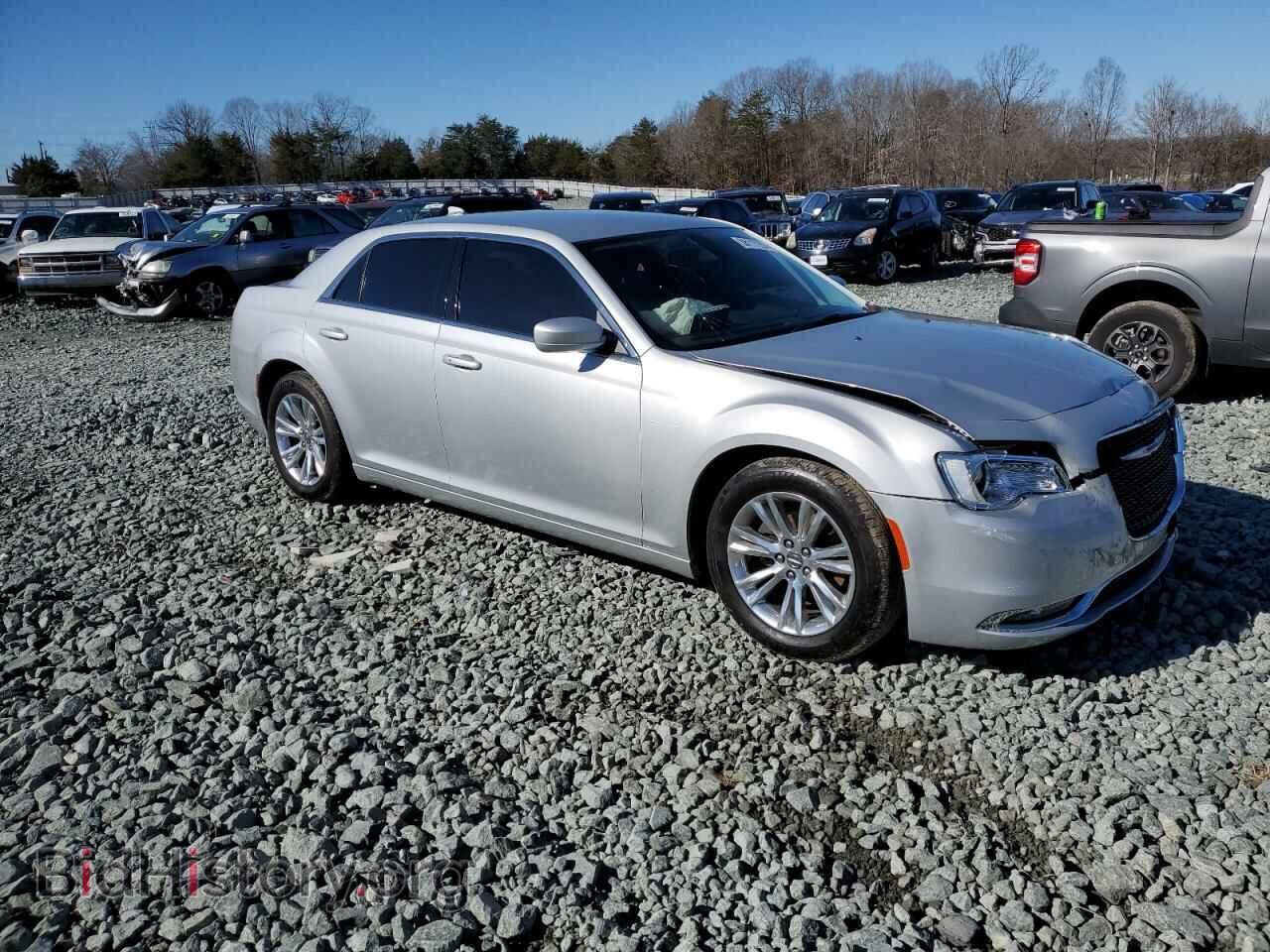 2019 CHRYSLER 300 - VIN: 2C3CCAAG3KH755457 - Фото 4