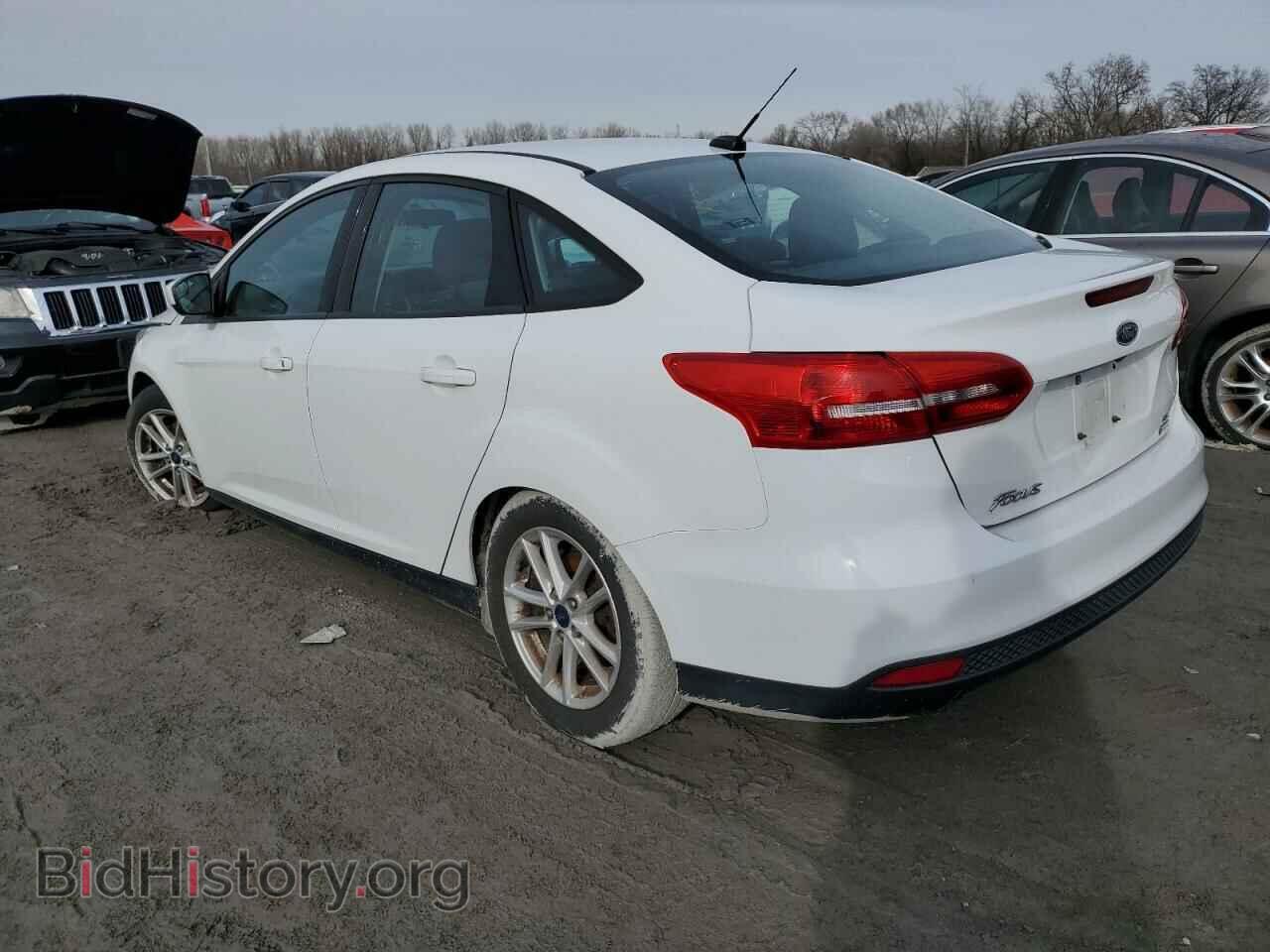 2018 FORD FOCUS - VIN: 1FADP3FE4JL302124 - Фото 2