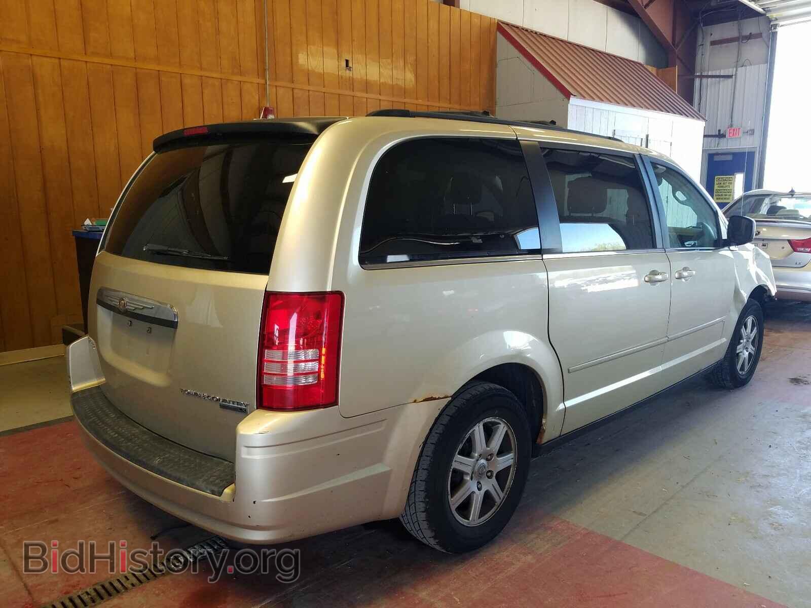 2010 CHRYSLER MINIVAN - VIN: 2A4RR2D15AR374830 - Фото 4