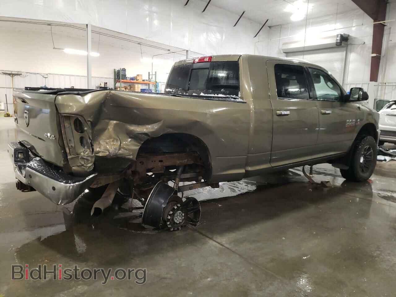 2014 RAM All Models - VIN: 3C6UR5ML3EG218128 - Photo 3