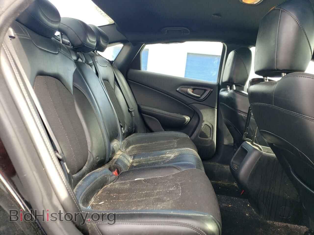 2016 CHRYSLER 200 - VIN: 1C3CCCBB9GN134575 - Фото 10