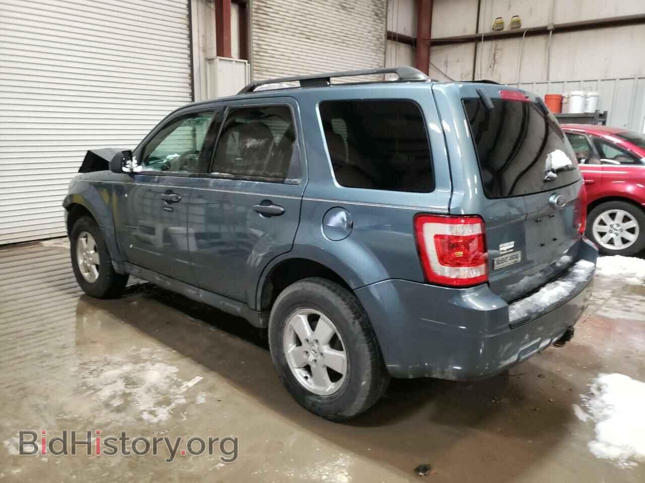 2011 FORD ESCAPE - VIN: 1FMCU0DG9BKC17672 - Фото 2
