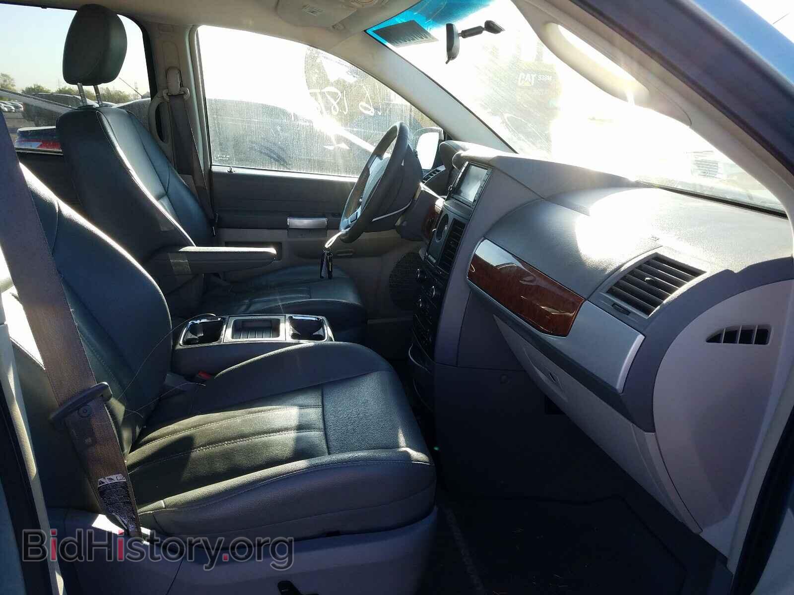 2008 CHRYSLER MINIVAN - VIN: 2A8HR54P28R746148 - Фото 5