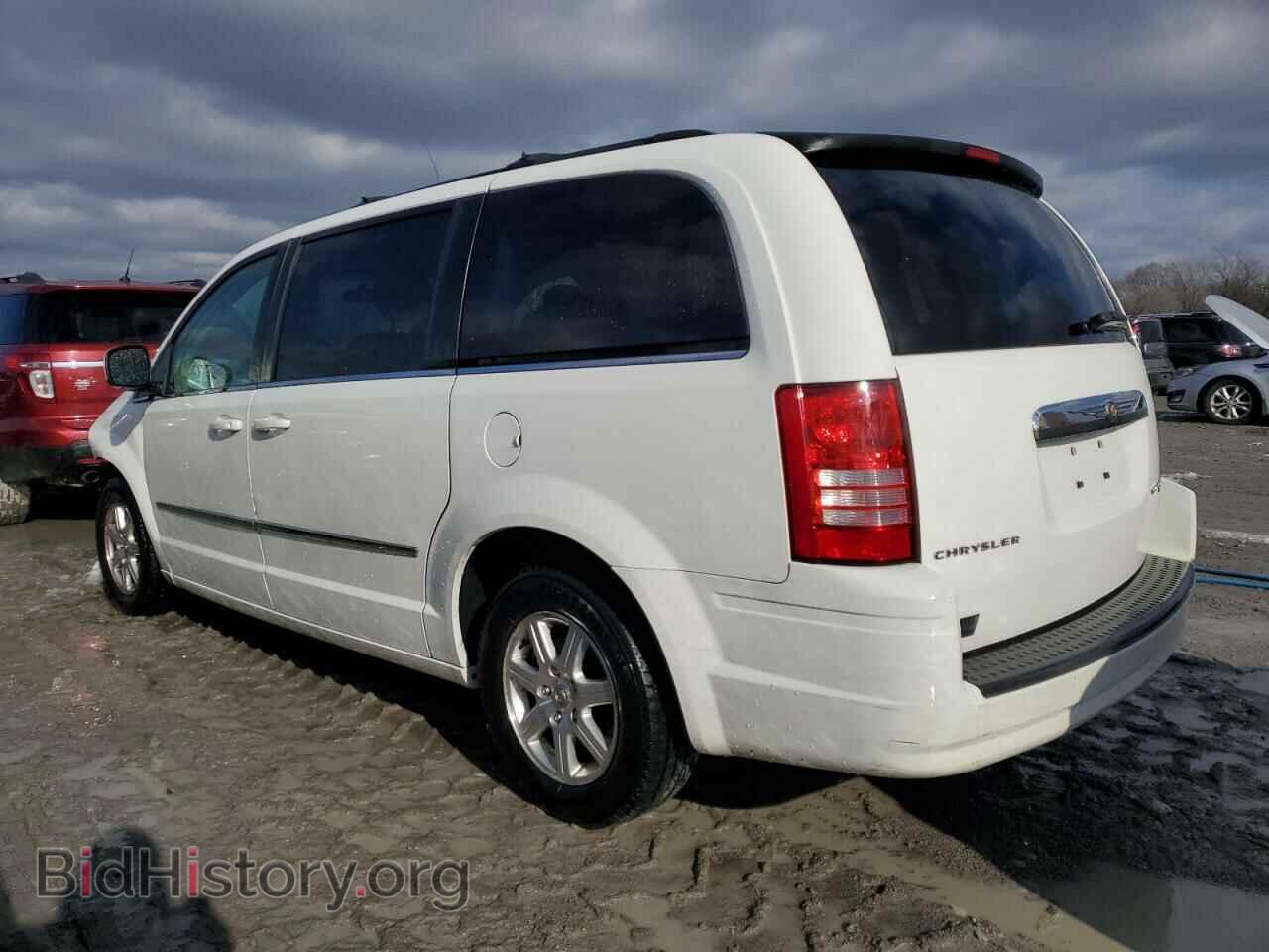 2010 CHRYSLER MINIVAN - VIN: 2A4RR5D17AR103303 - Фото 2