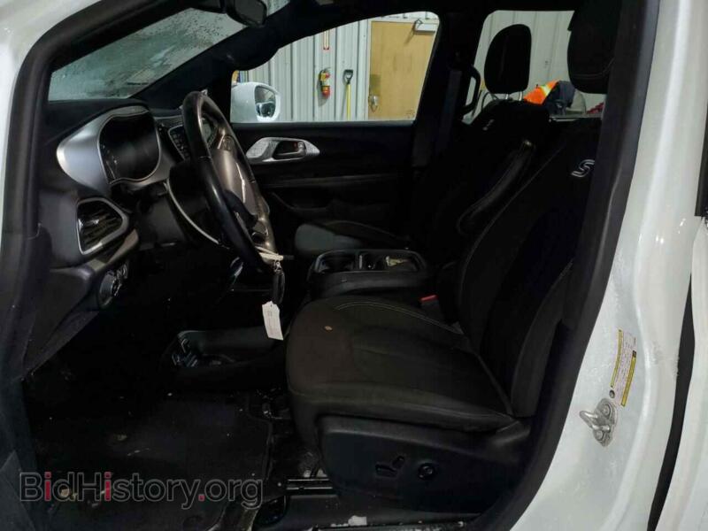 2020 Chrysler PACIFICA (VIN 2C4RC1FG4LR269489) — photo 7 of 13