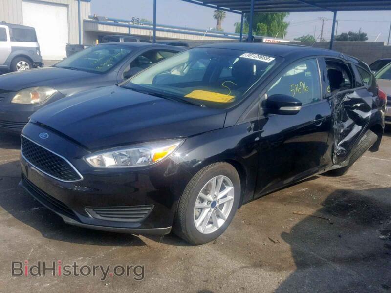 2017 Ford FOCUS SE (VIN 1FADP3K27HL268444) — фото 2 из 10