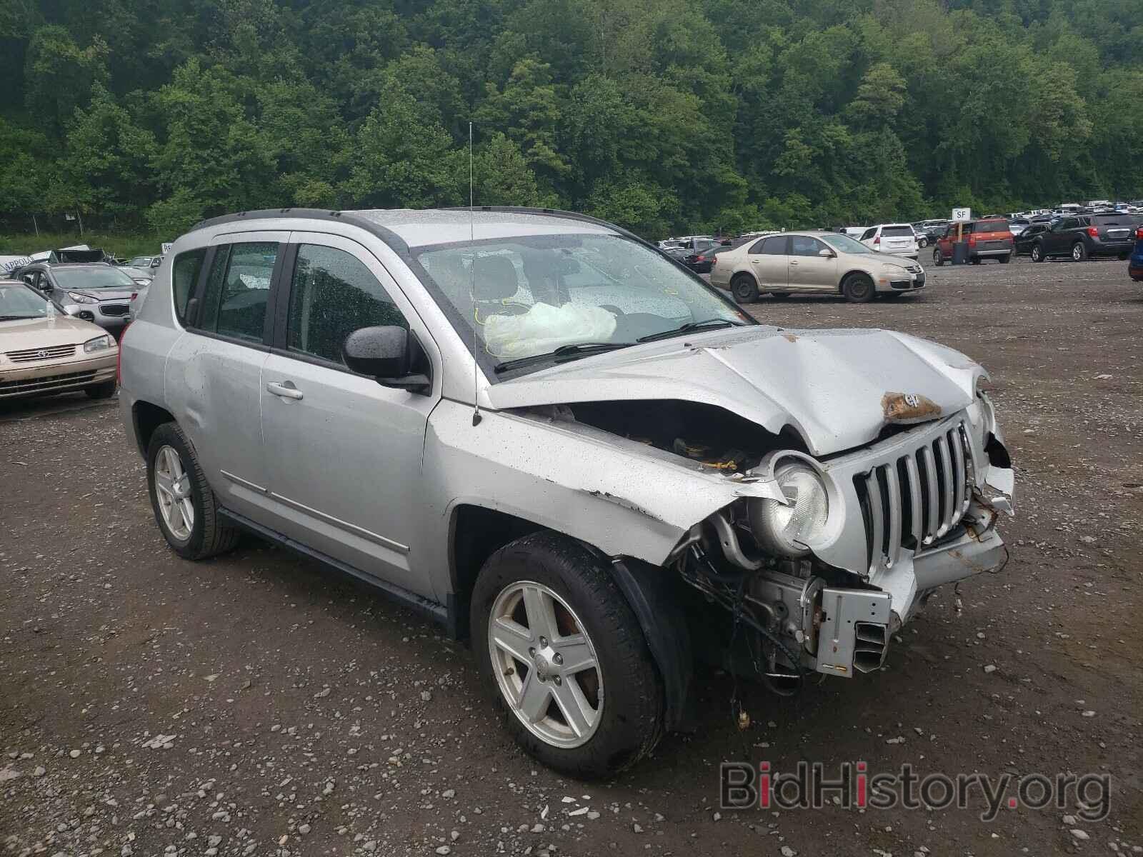 Photo 1J4NF4FB7AD649724 - JEEP COMPASS 2010