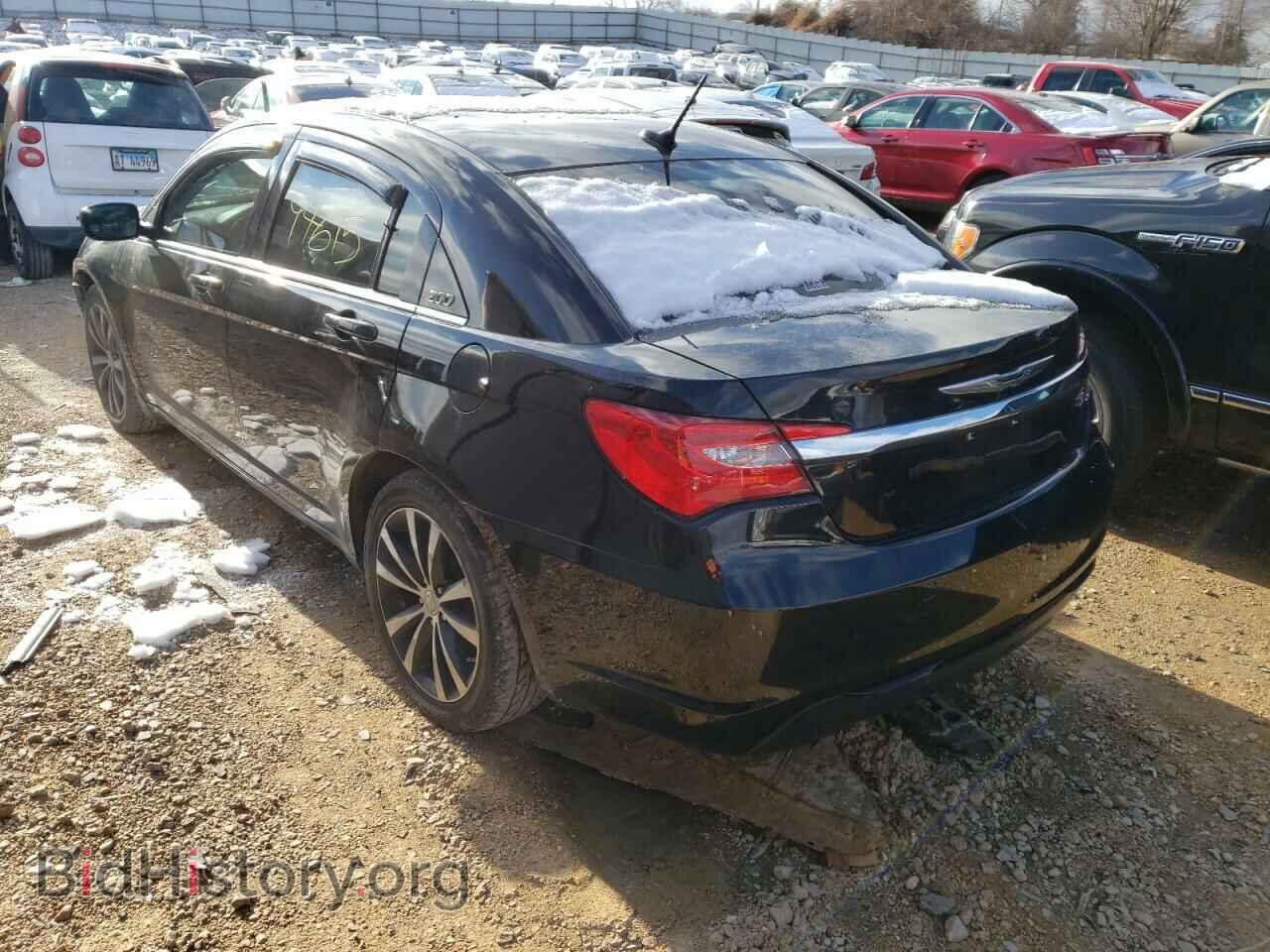2011 CHRYSLER 200 - VIN: 1C3BC8FG1BN577892 - Photo 2