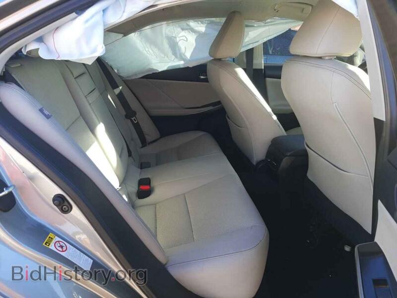 2014 Lexus IS (VIN JTHBF1D29E5019325) — photo 6 of 10