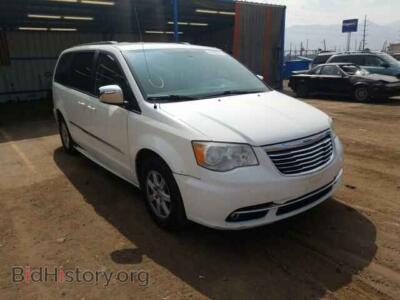 2011 Chrysler MINIVAN Town & COU, white — VIN 2A4RR8DG4BR690096, Copart