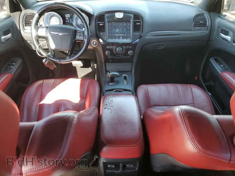 2013 Chrysler 300 (VIN 2C3CCABG4DH576829) — photo 8 of 12