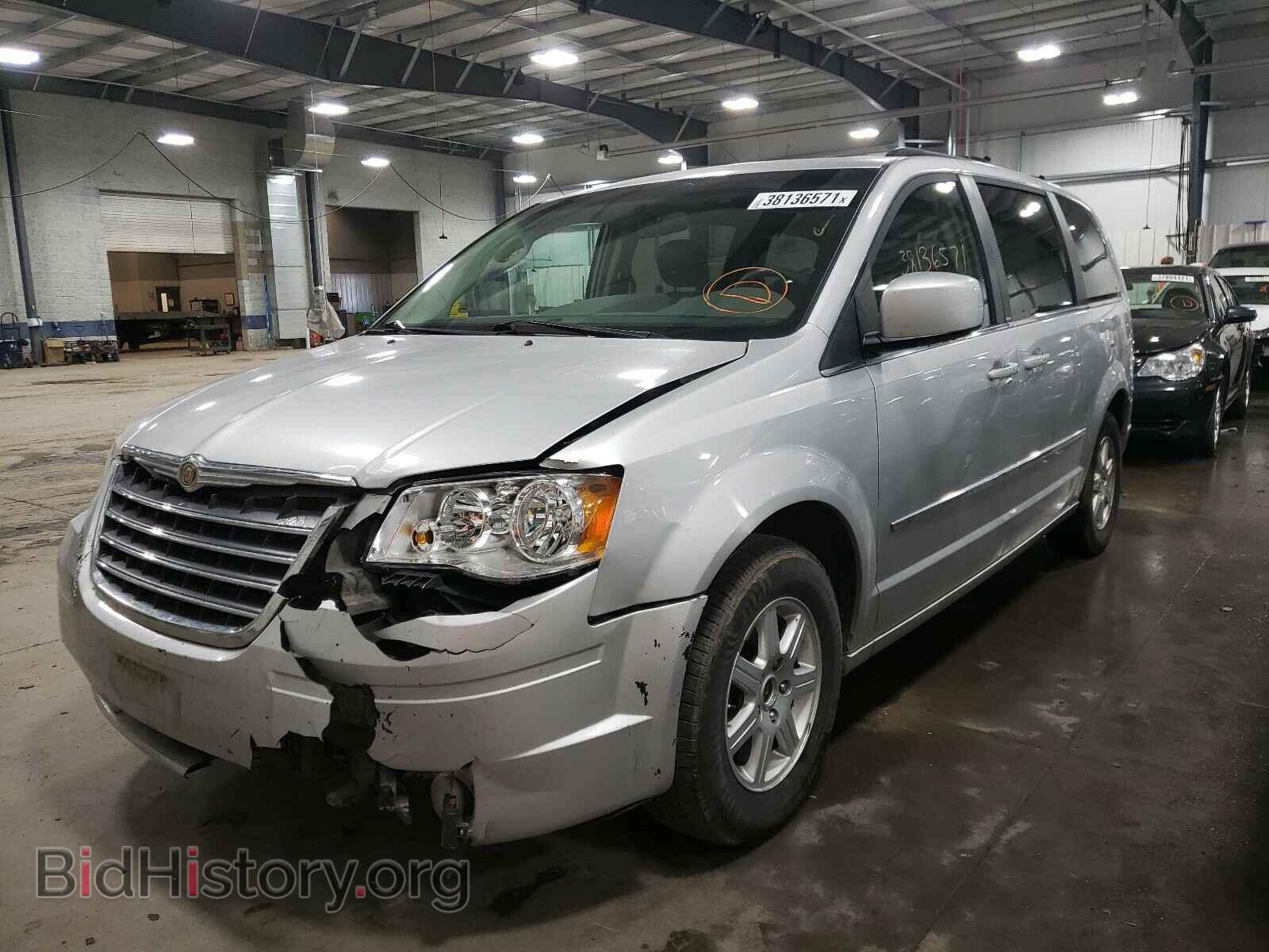 2010 CHRYSLER MINIVAN - VIN: 2A4RR5D11AR206359 - Photo 2