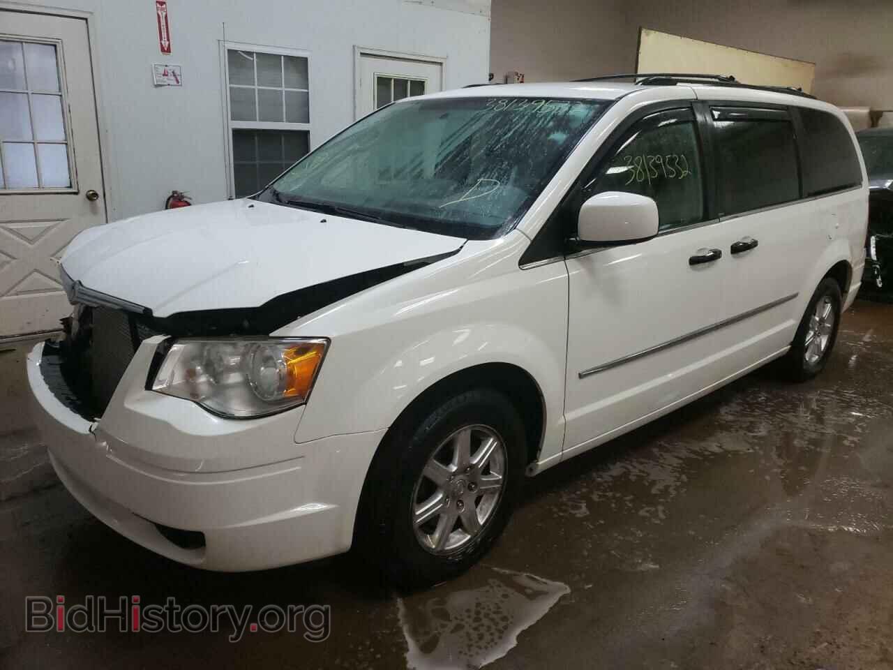 2010 CHRYSLER MINIVAN - VIN: 2A4RR5D18AR104914 - Фото 2