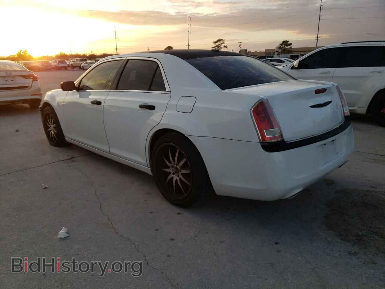 2012 CHRYSLER 300 - VIN: 2C3CCACG7CH166894 - Фото 2
