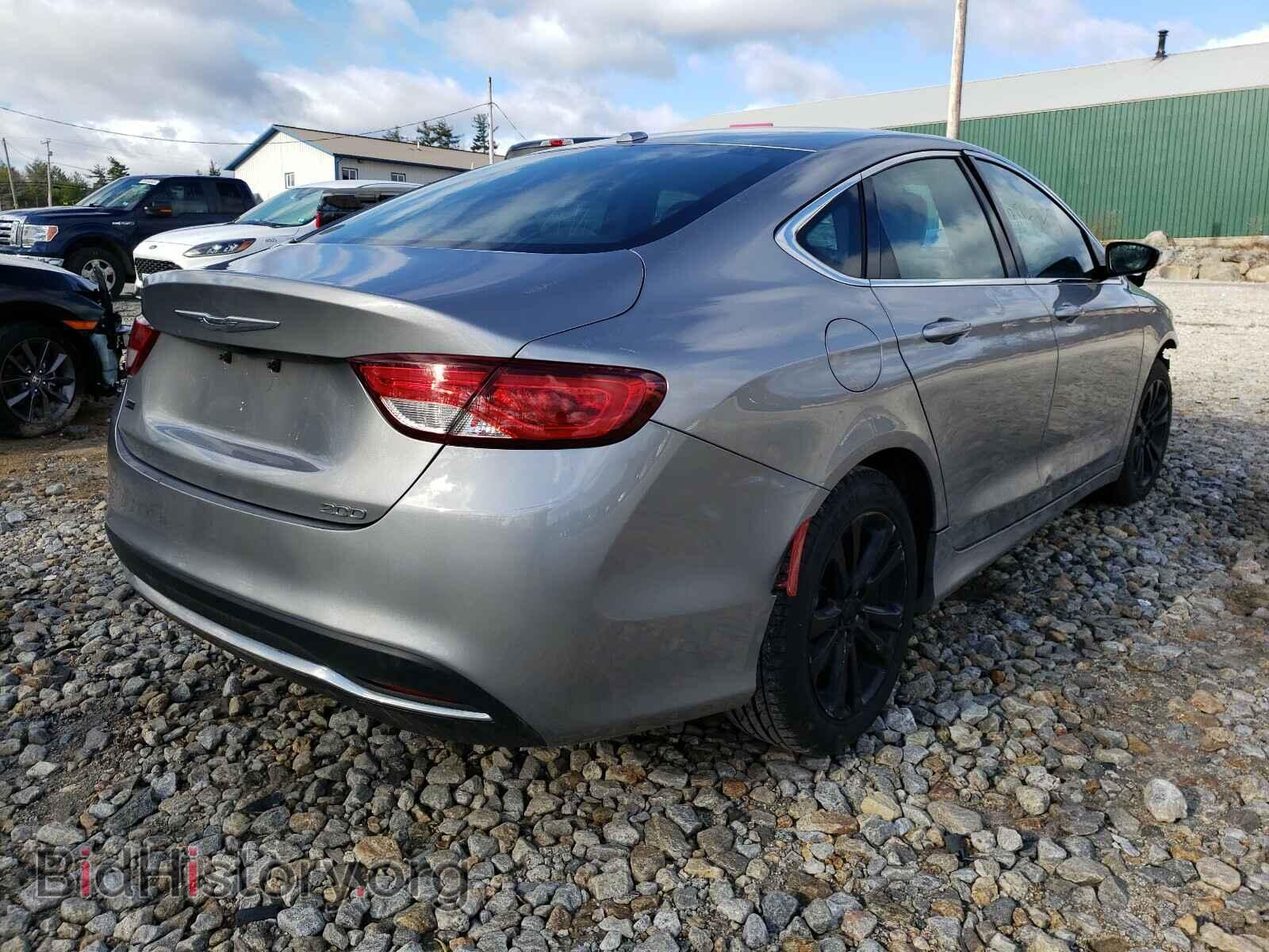 2015 CHRYSLER 200 - VIN: 1C3CCCAB3FN724884 - Photo 4