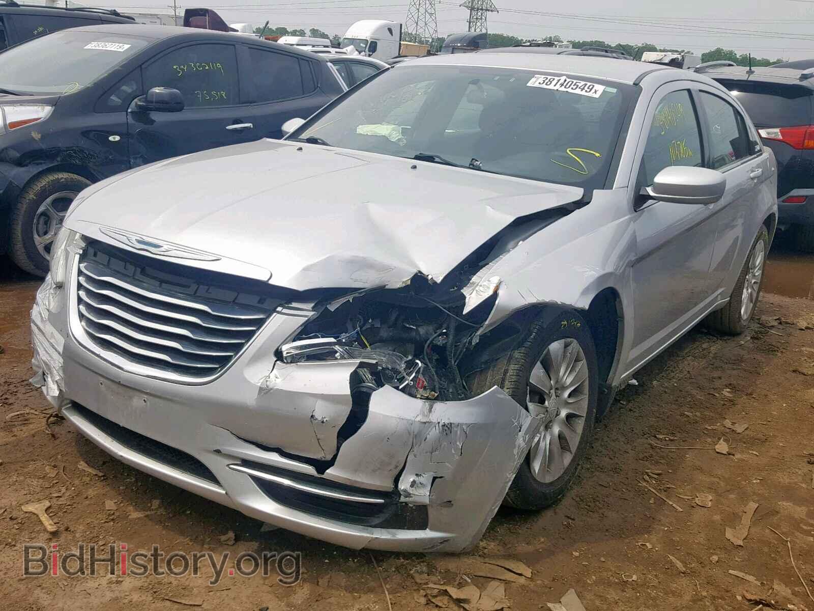 2011 CHRYSLER 200 - VIN: 1C3BC4FB5BN576399 - Фото 2