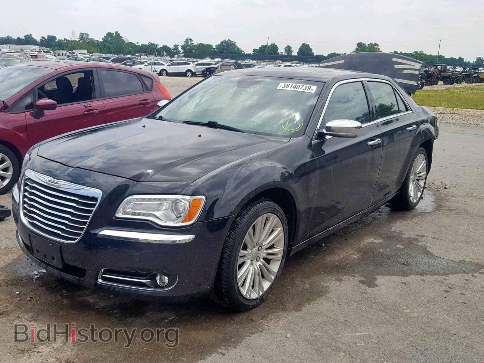2011 CHRYSLER 300 - VIN: 2C3CA6CT1BH514669 - Фото 2
