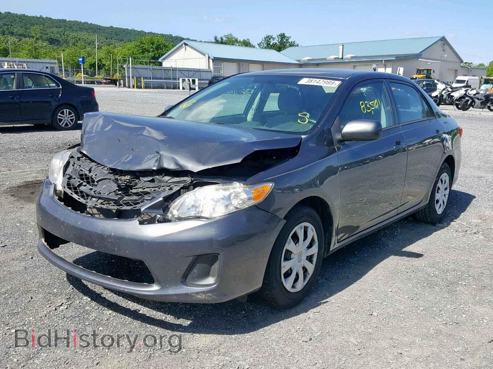 2013 TOYOTA COROLLA BA - VIN: 2T1BU4EE1DC982903 - Фото 2