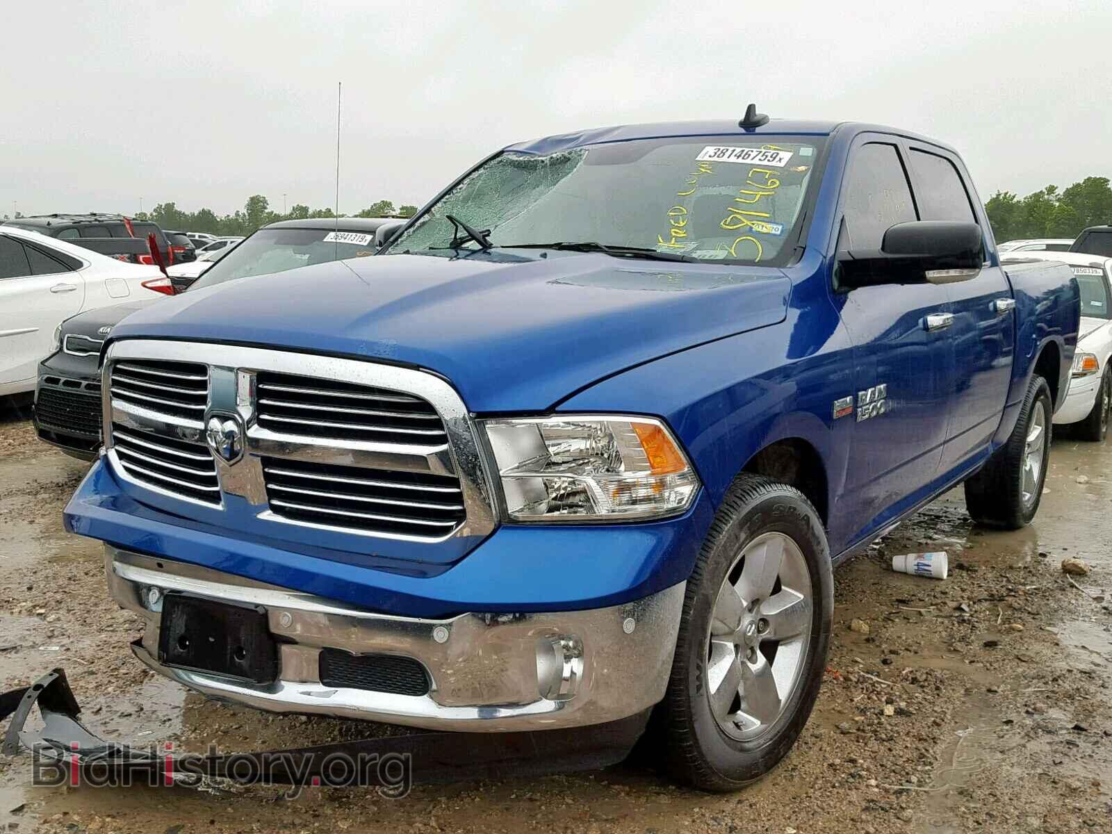 2016 RAM 1500 SLT - VIN: 3C6RR6LT9GG352089 - Фото 2