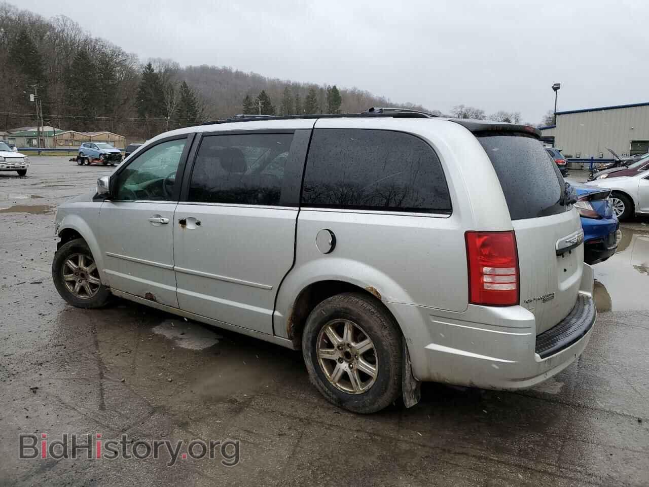 2008 CHRYSLER MINIVAN - VIN: 2A8HR54PX8R118936 - Фото 2