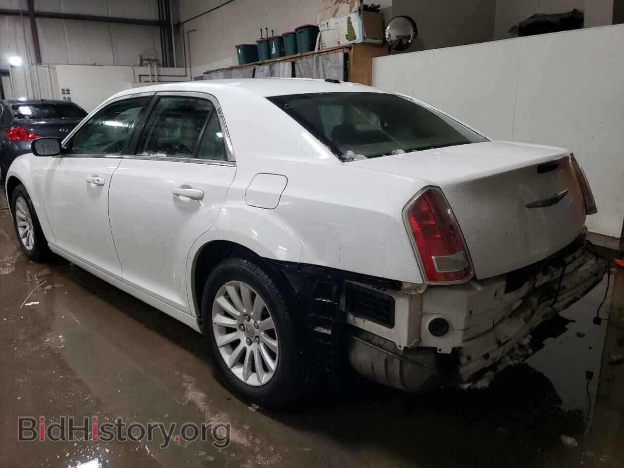 2013 CHRYSLER 300 - VIN: 2C3CCAAG1DH732701 - Фото 2