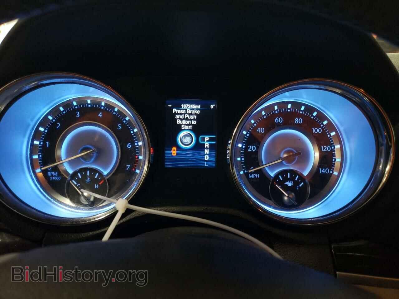 2013 CHRYSLER 300 - VIN: 2C3CCAAG1DH732701 - Фото 9