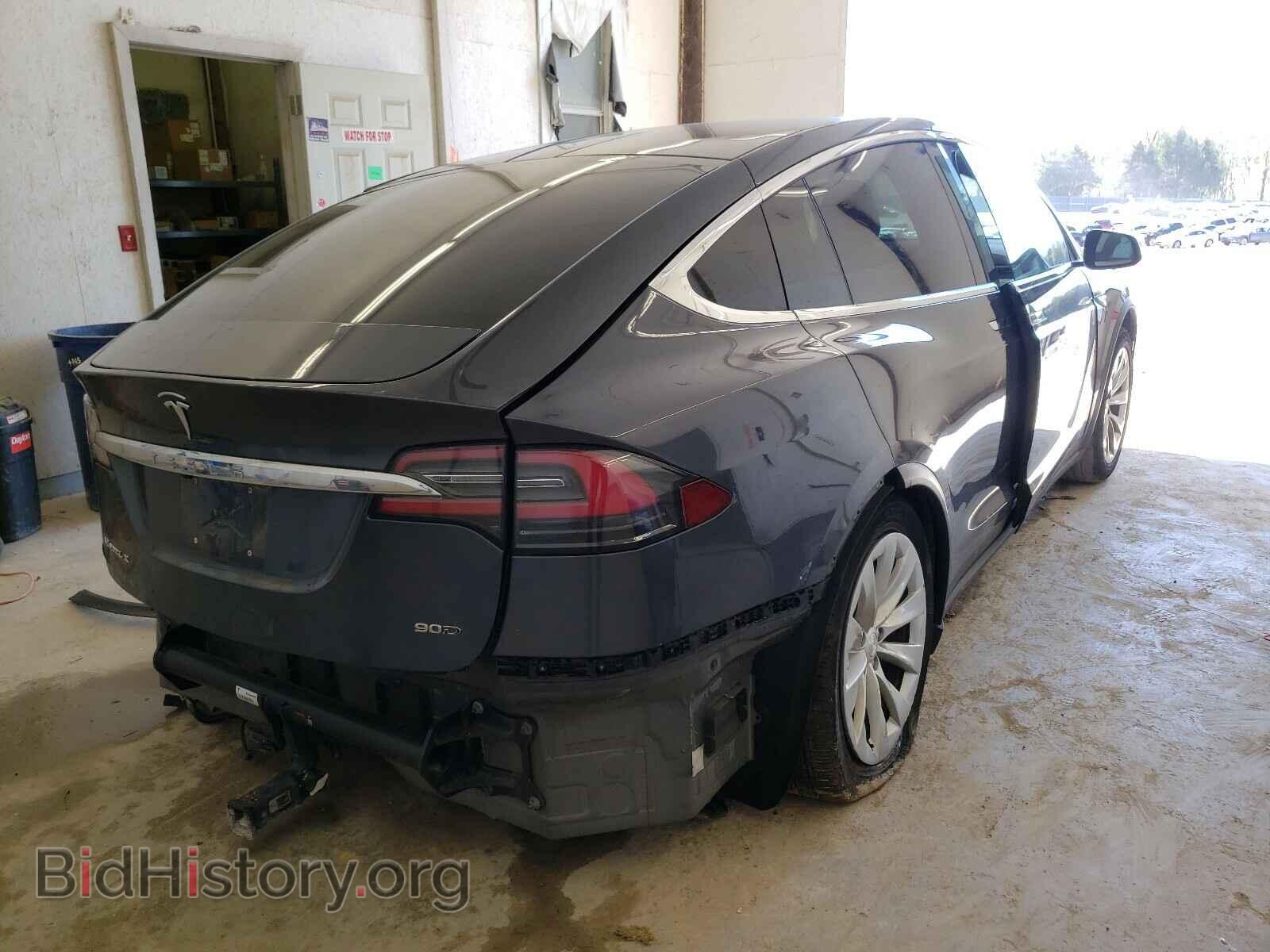 2016 TESLA MODEL X - VIN: 5YJXCBE2XGF005133 - Фото 4