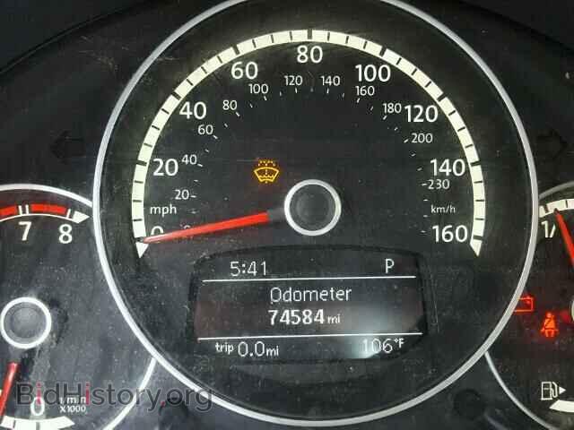 2013 VOLKSWAGEN BEETLE - VIN: 3VWJP7AT2DM686561 - Фото 8