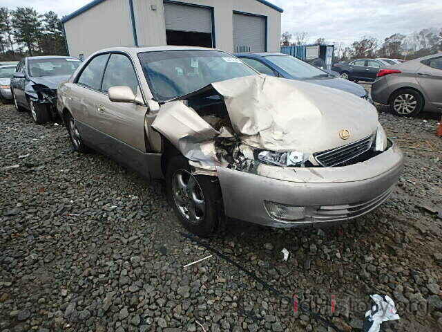 Photo JT8BF28G2X0201718 - LEXUS ES300 1999