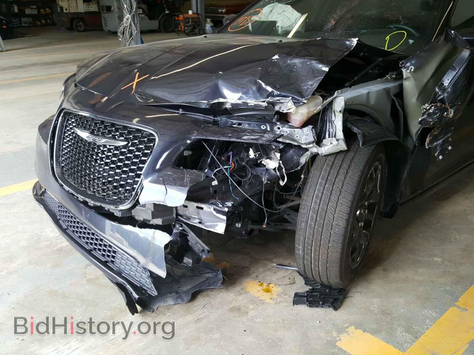 2019 CHRYSLER 300 - VIN: 2C3CCAGG0KH536866 - Фото 9