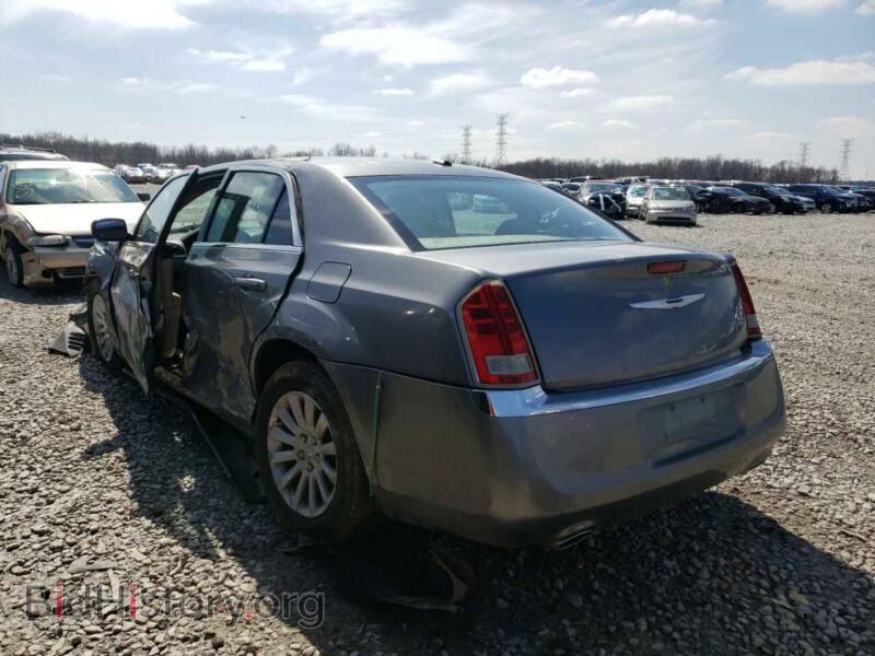 2012 Chrysler 300 (VIN 2C3CCAAG4CH201958) — фото 3 из 10