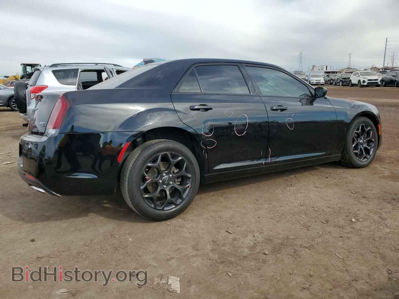 2019 CHRYSLER 300 - VIN: 2C3CCAGG4KH648439 - Фото 3