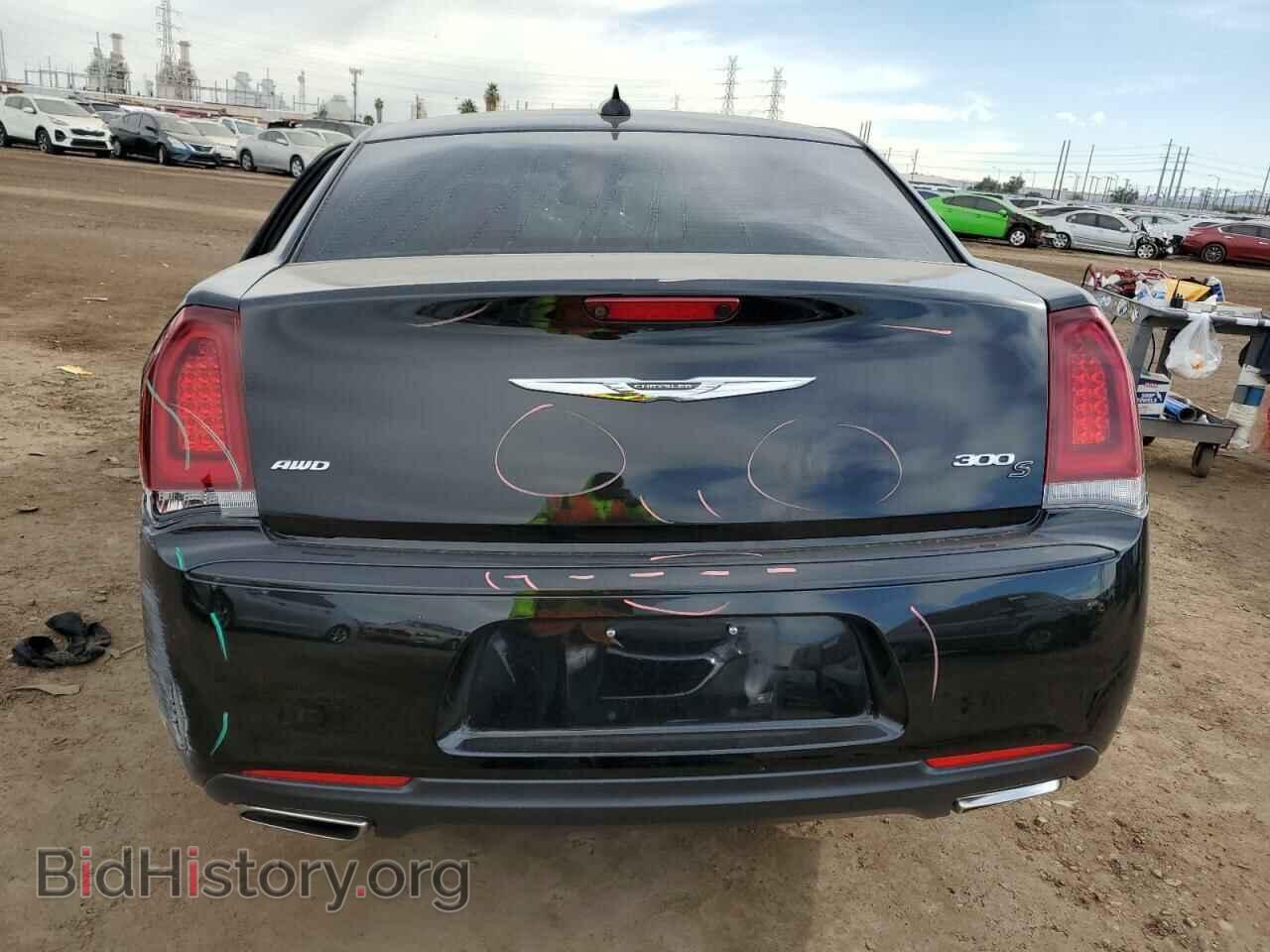 2019 CHRYSLER 300 - VIN: 2C3CCAGG4KH648439 - Фото 6