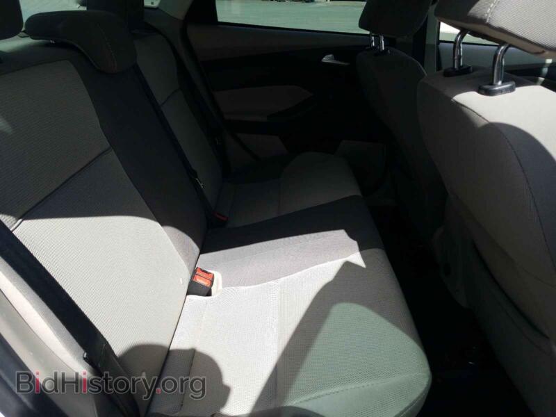 2014 Ford FOCUS (VIN 1FADP3F29EL172966) — photo 6 of 10