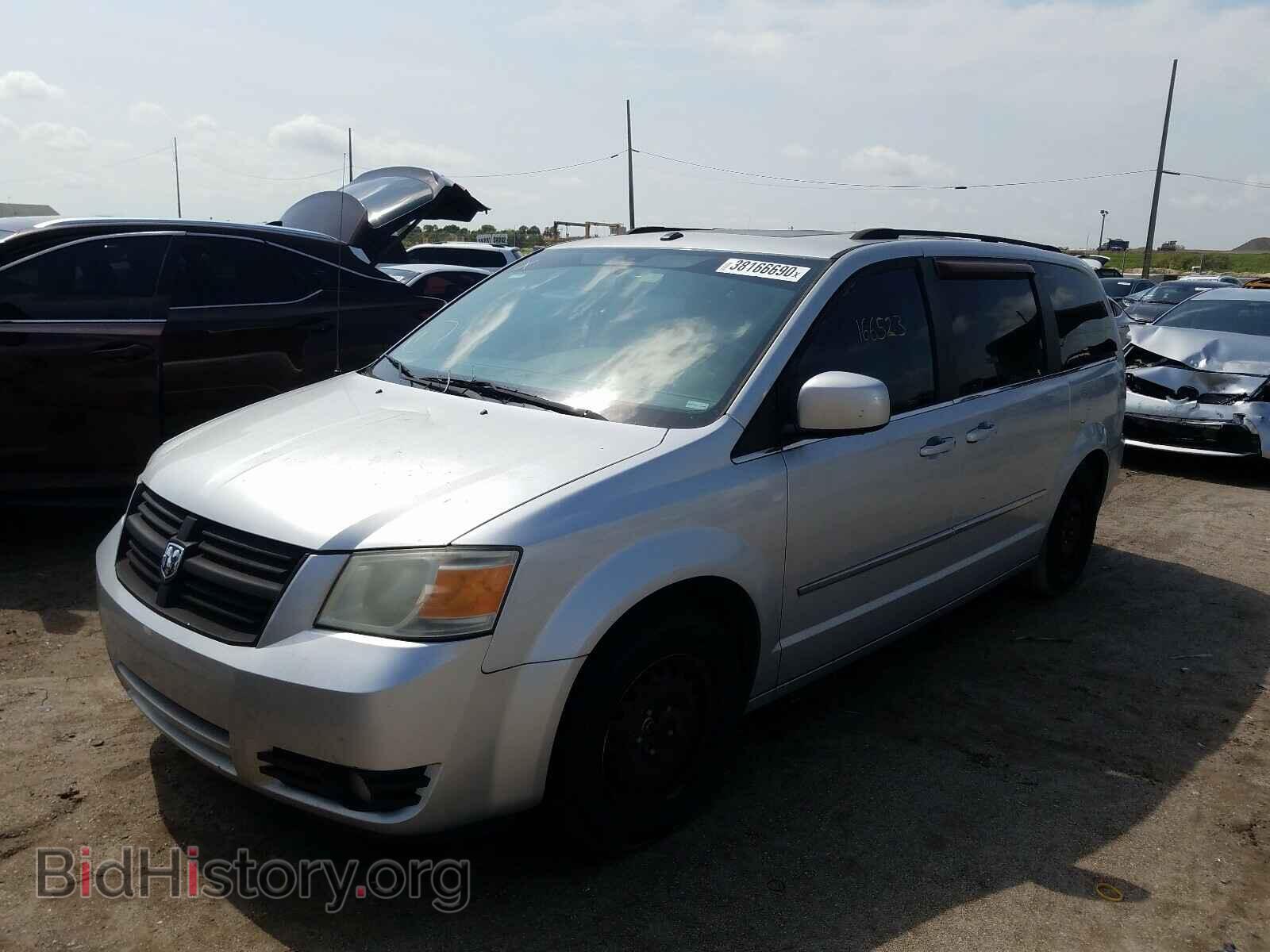 2010 DODGE CARAVAN - VIN: 2D4RN5DXXAR129709 - Фото 2