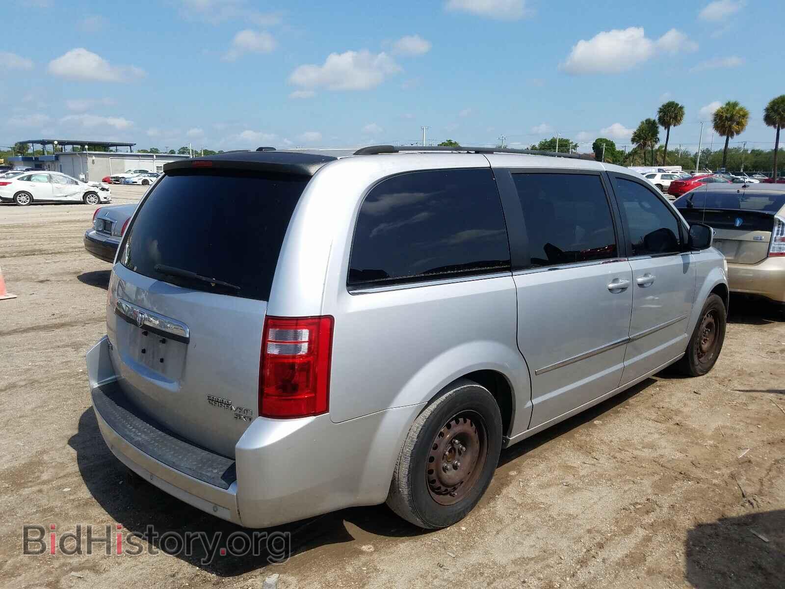 2010 DODGE CARAVAN - VIN: 2D4RN5DXXAR129709 - Фото 4