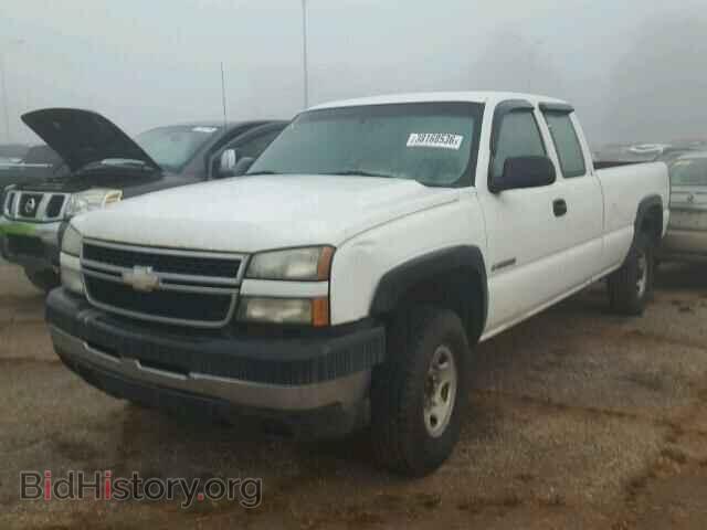 2006 CHEVROLET SILVERADO - VIN: 1GCHC29U86E182425 - Photo 2