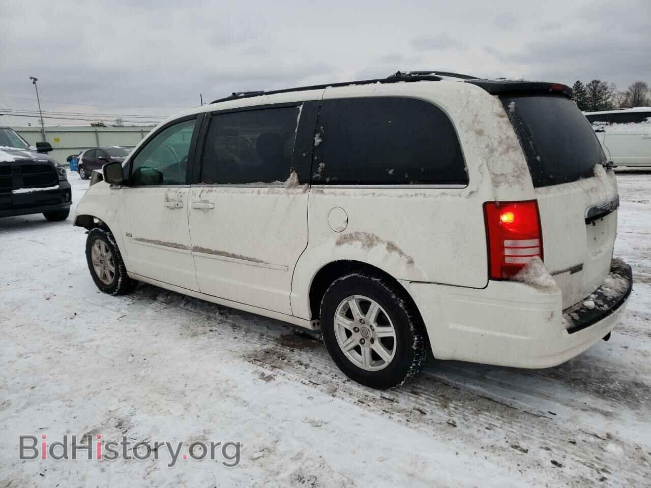 2008 CHRYSLER MINIVAN - VIN: 2A8HR54P58R723382 - Photo 2
