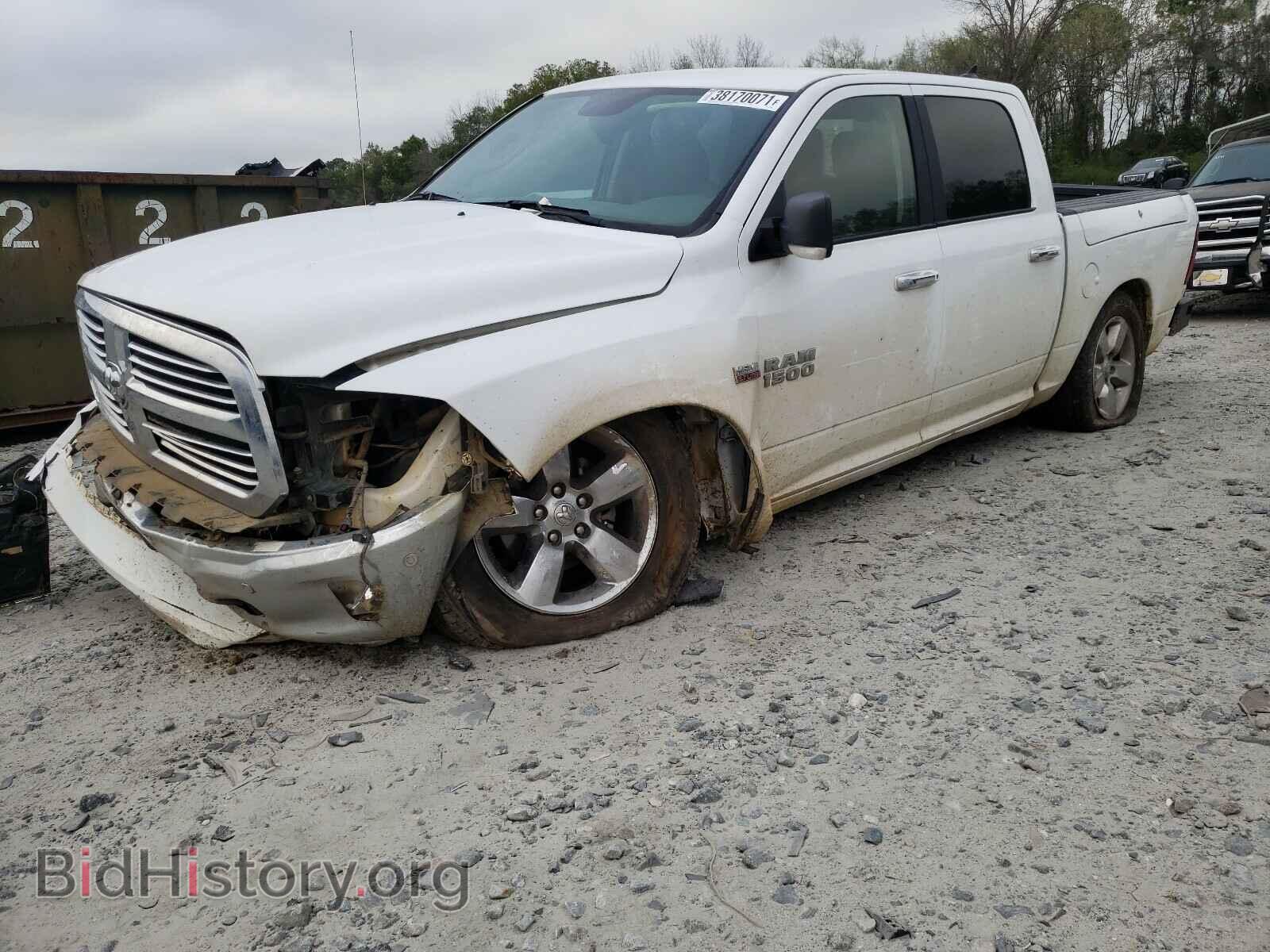 2017 RAM 1500 - VIN: 1C6RR7LTXHS779782 - Фото 2