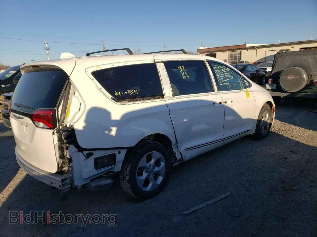 2017 CHRYSLER PACIFICA - VIN: 2C4RC1EG4HR752828 - Фото 3