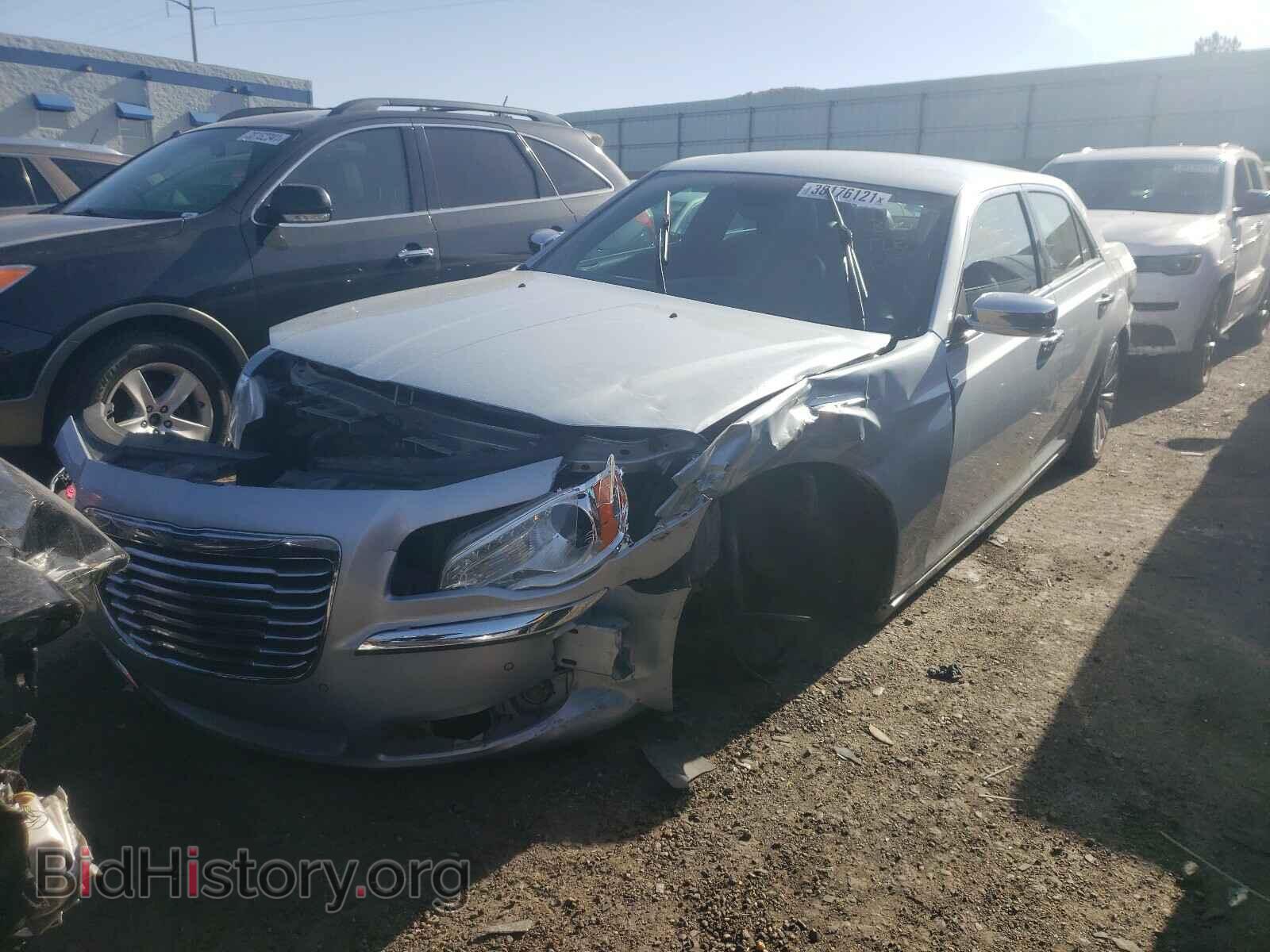 2013 CHRYSLER 300 - VIN: 2C3CCAET0DH686463 - Фото 2