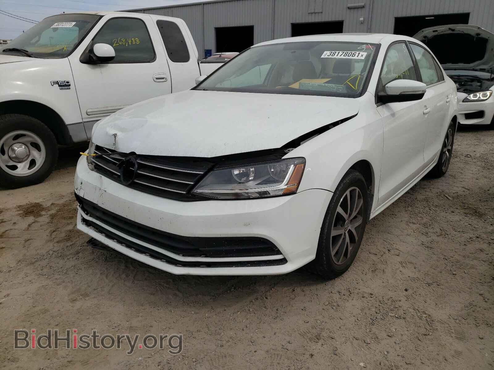 2017 VOLKSWAGEN JETTA - VIN: 3VWDB7AJXHM332240 - Фото 2