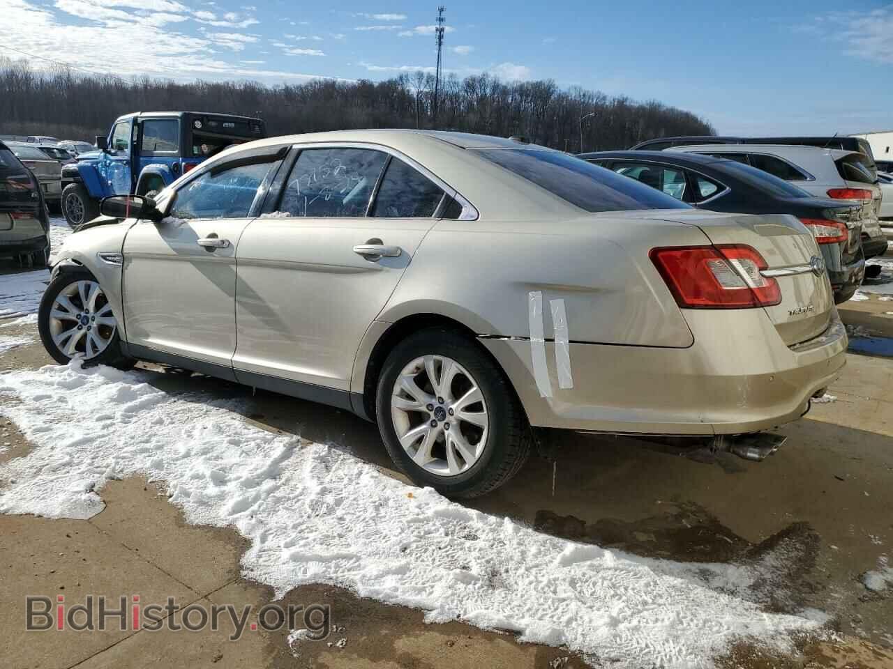 2010 FORD TAURUS - VIN: 1FAHP2EW4AG143586 - Фото 2