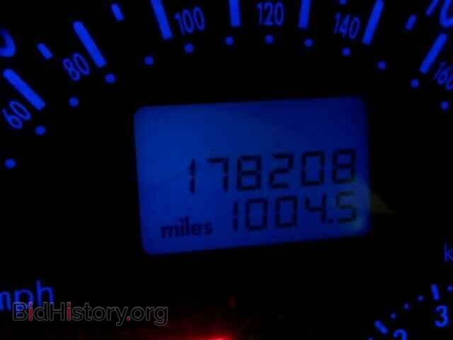 2000 VOLKSWAGEN BEETLE - VIN: 3VWCA21C2YM490865 - Фото 8