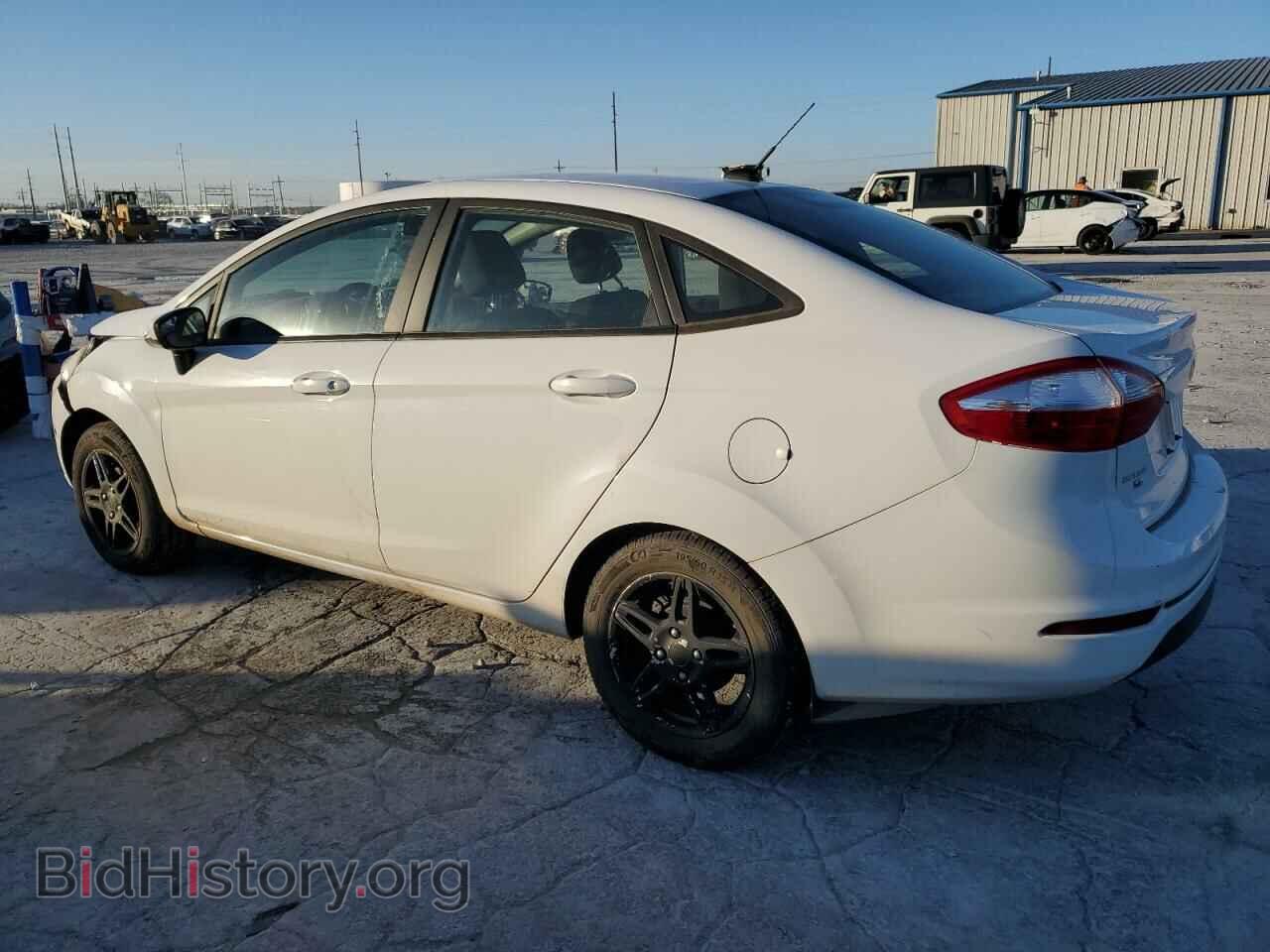 2017 FORD FIESTA - VIN: 3FADP4BJ4HM138455 - Фото 2