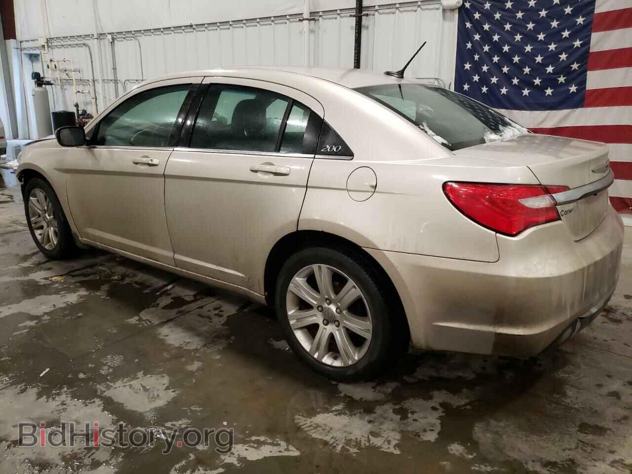 2013 CHRYSLER 200 - VIN: 1C3CCBABXDN686013 - Фото 2