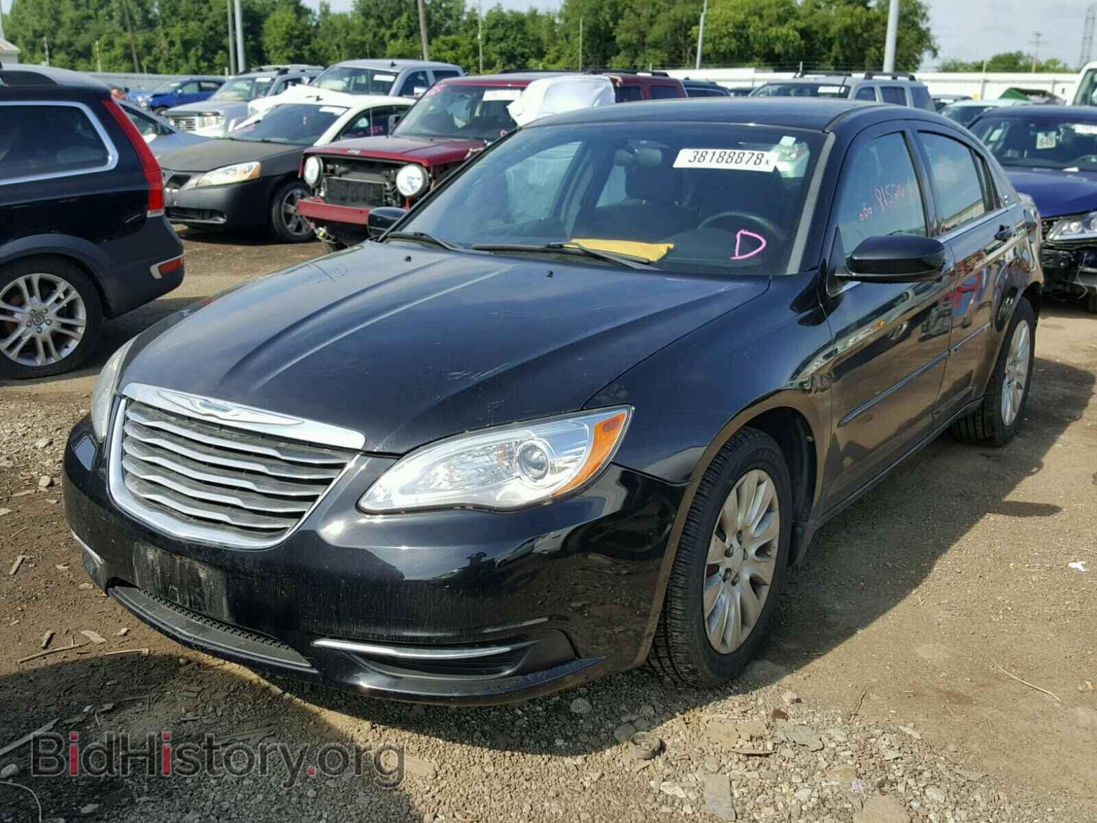 2012 CHRYSLER 200 - VIN: 1C3CCBAB1CN210036 - Фото 2