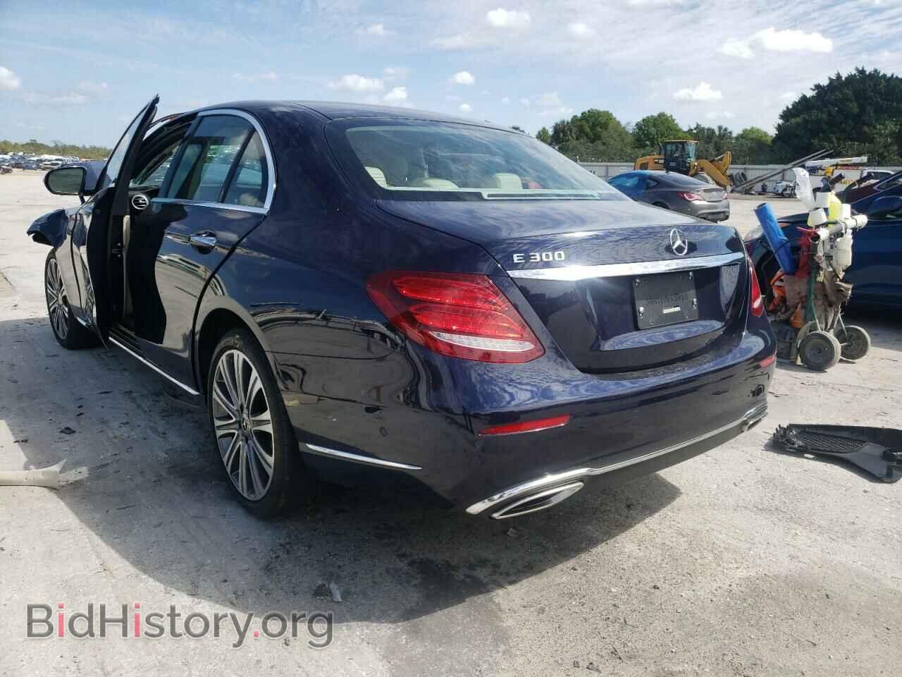 2019 MERCEDES-BENZ E-CLASS - VIN: WDDZF4JB2KA593697 - Фото 3