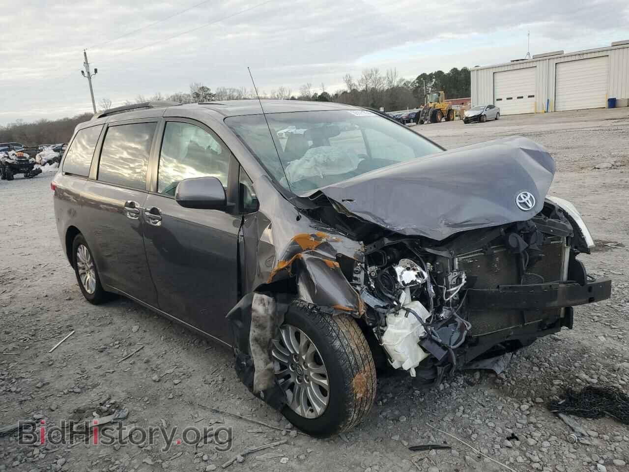 2011 TOYOTA All Models - VIN: 5TDYK3DC7BS158032 - Фото 4